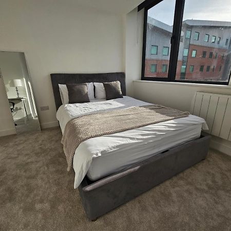 Brand New Trafford Apartment マンチェスター エクステリア 写真