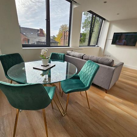 Brand New Trafford Apartment マンチェスター エクステリア 写真