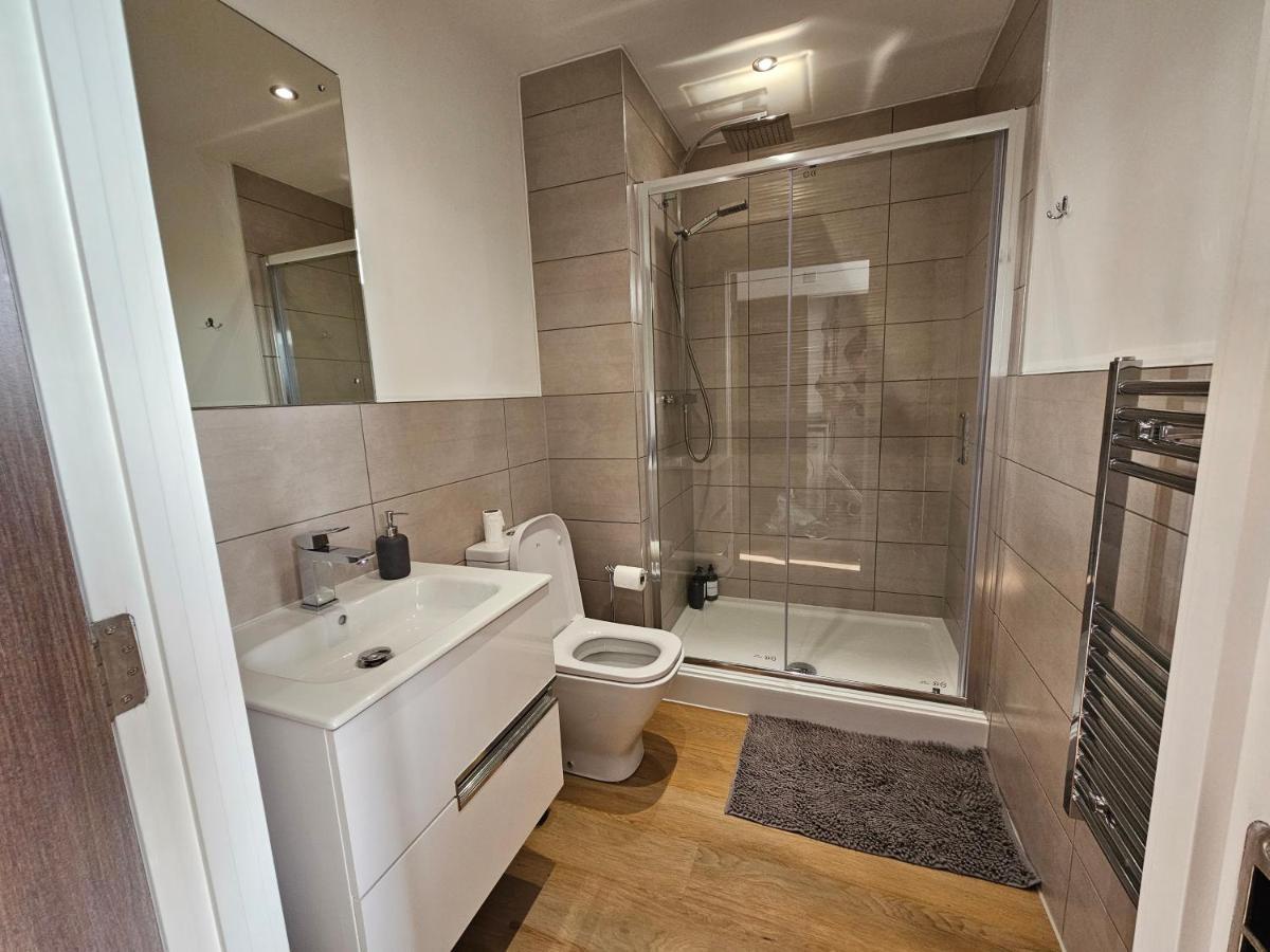 Brand New Trafford Apartment マンチェスター エクステリア 写真
