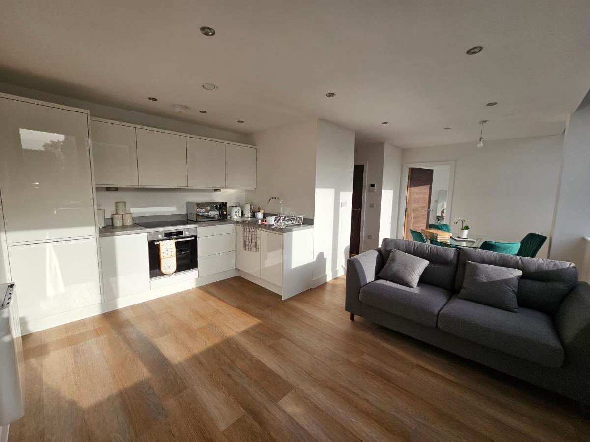 Brand New Trafford Apartment マンチェスター エクステリア 写真