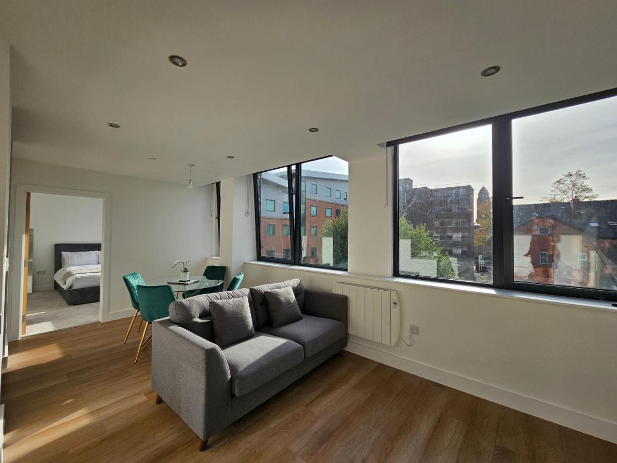Brand New Trafford Apartment マンチェスター エクステリア 写真